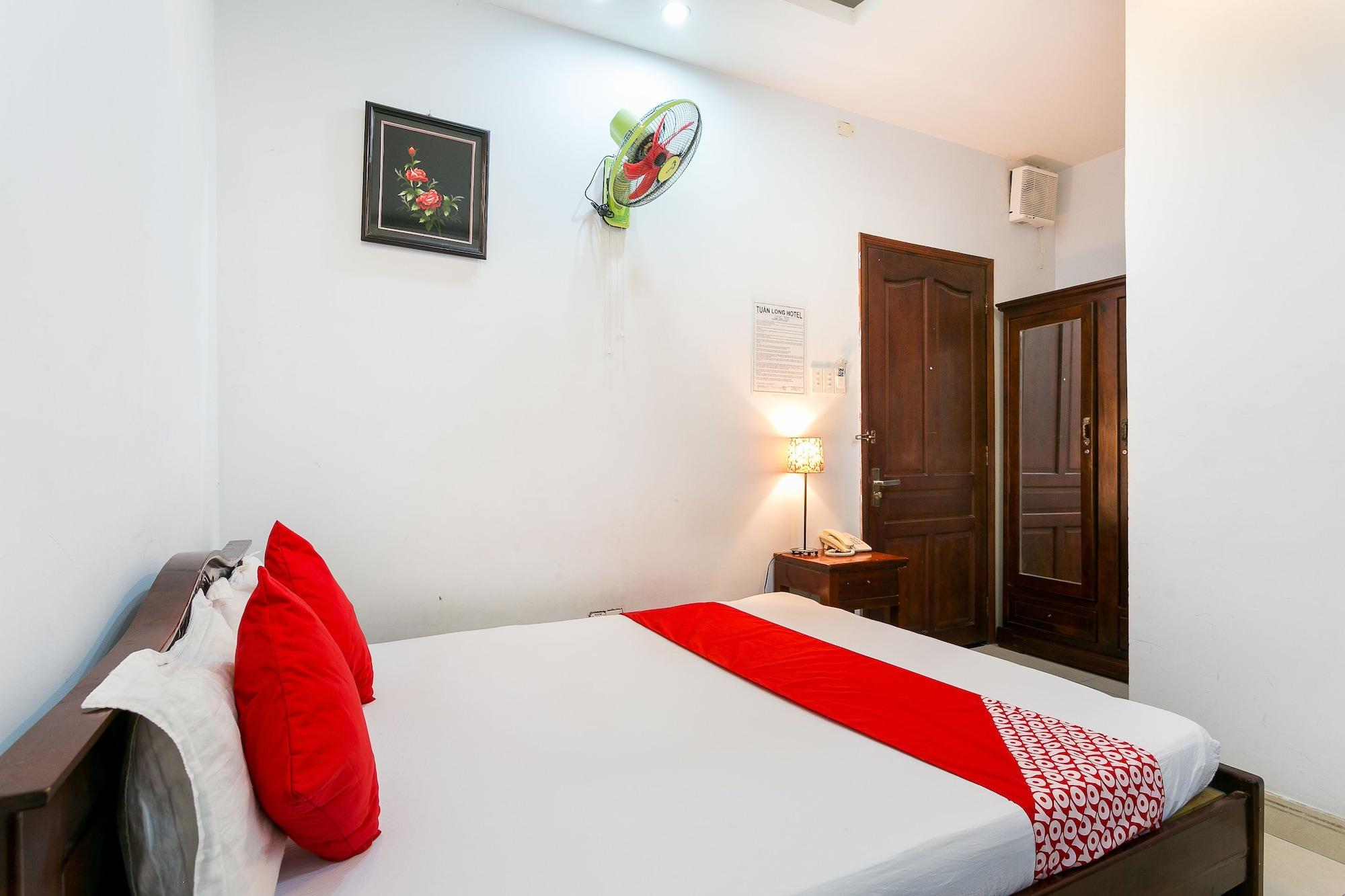 Oyo 130 Tuan Long Hotel Хошимін Екстер'єр фото