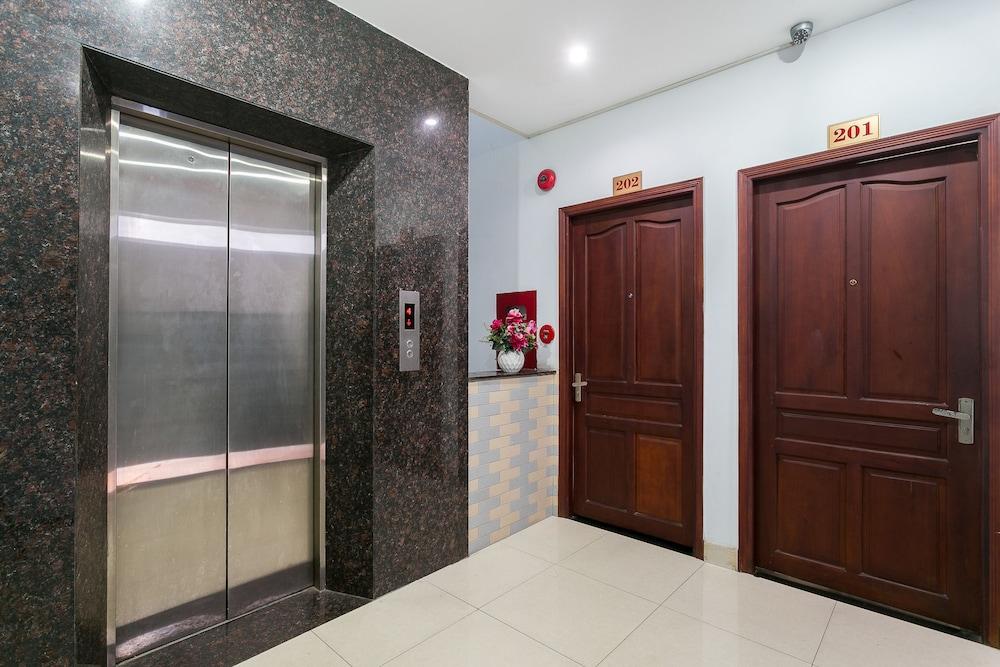 Oyo 130 Tuan Long Hotel Хошимін Екстер'єр фото