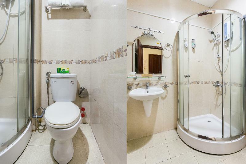 Oyo 130 Tuan Long Hotel Хошимін Екстер'єр фото
